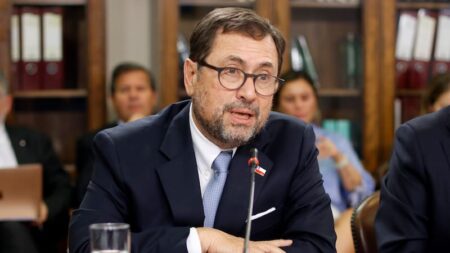 Chile descarta superposición marítima tras acuerdo por Malvinas Chile descarta superposición marítima tras acuerdo por Malvinas