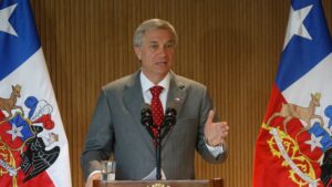 Boric anuncia Plan de Reconstrucción tras desastres en Chile