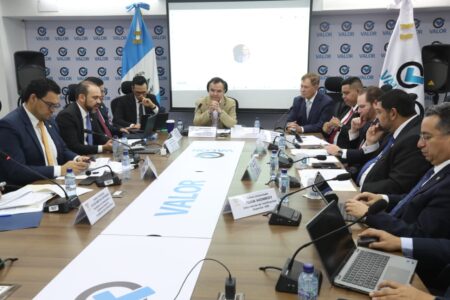 Congreso avanza en reformas a Ley contra Lavado de Dinero en Guatemala