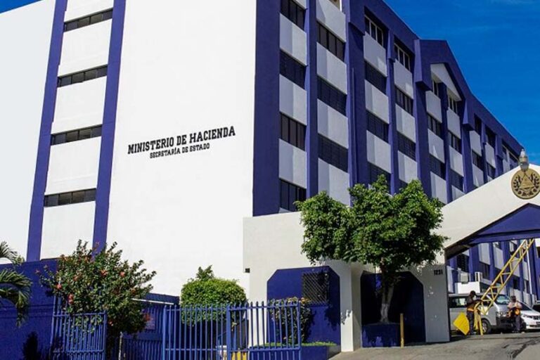 Hoy vence el plazo para declarar renta 2025 en El Salvador