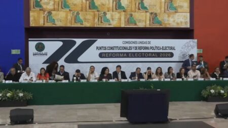Diputados avalan en comisiones plan B de reforma electoral