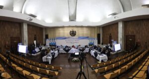 Más de 23 recursos legales frenan elección de fiscal en Guatemala