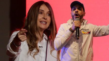 Paloma Valencia y De la Espriella chocan por debate vicepresidencial