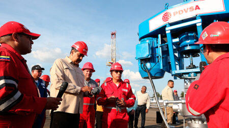 Revelan red de corrupción en PDVSA que desvió miles de millones