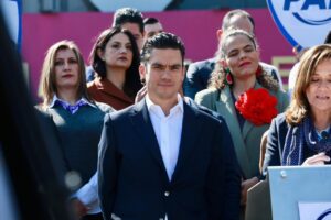 PAN usa pesquisa en consulados para cuestionar imagen de Morena