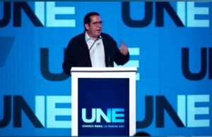 Martín Torrijos lanza UNE, nuevo partido político en Panamá Martín Torrijos lanza UNE, nuevo partido político en Panamá
