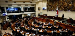 Diputados de Panamá respaldan bloqueo comercial a Costa Rica