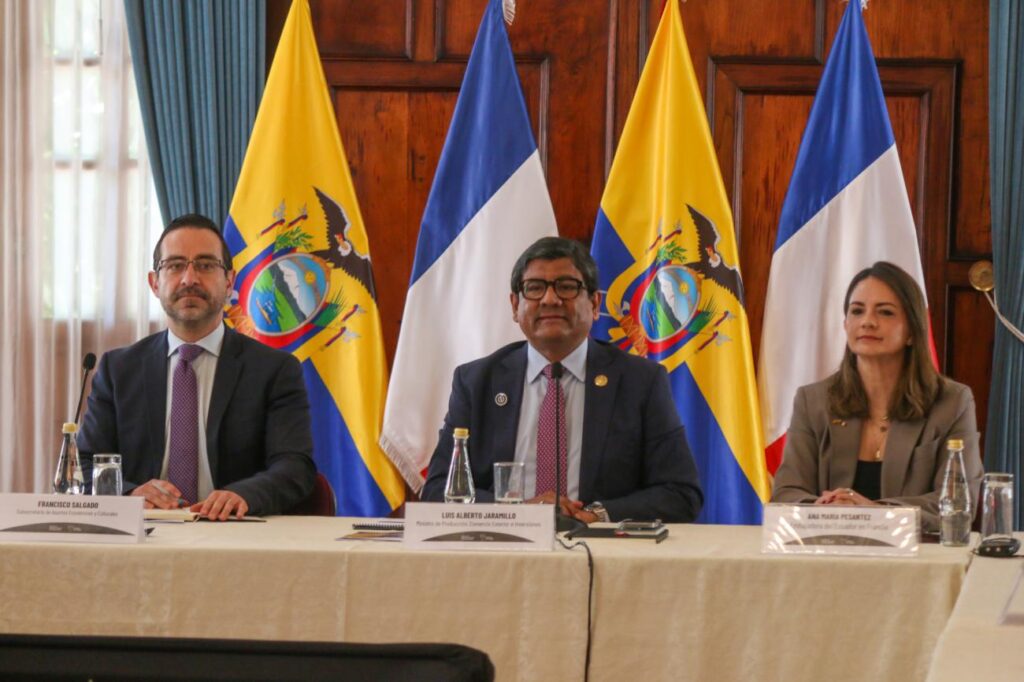 Ecuador promueve inversión francesa en energía y tecnología Ecuador promueve inversión francesa en energía y tecnología