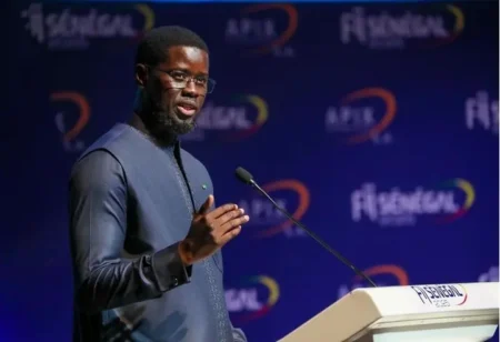 Senegal: presidente Faye destituye a Sonko y disuelve gobierno