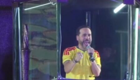 Abelardo jura respetar la Constitución y no perseguir opositores