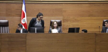 Asamblea Legislativa rechaza 13 permutas de la oposición