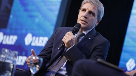 Caputo presentará reforma a la Ley de Inocencia Fiscal en Argentina Caputo presentará reforma a la Ley de Inocencia Fiscal en Argentina