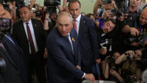 Armenia celebra elecciones clave entre presión de Rusia y Occidente