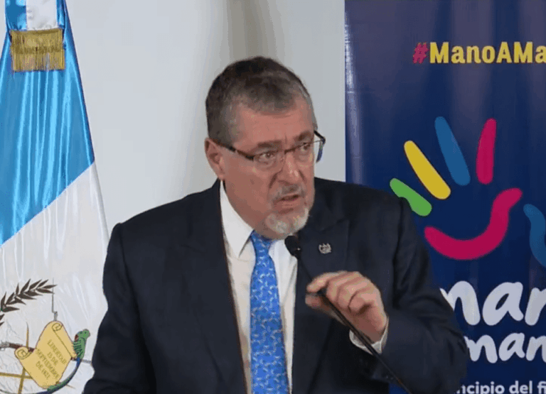 Arévalo insta a alcaldes a destrabar proyectos de desarrollo Arévalo insta a alcaldes a destrabar proyectos de desarrollo