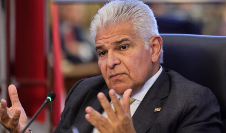 Presidente de Panamá anuncia reforma tras colapso carcelario Presidente de Panamá anuncia reforma tras colapso carcelario