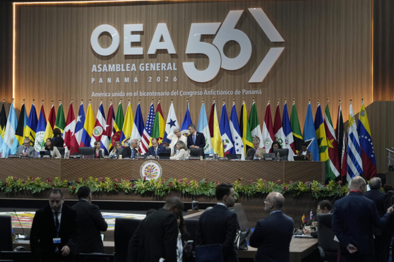 OEA urge a América a reforzar acciones ante alza de suicidios