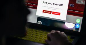 Reino Unido propone toque de queda en redes sociales para menores Reino Unido propone toque de queda en redes sociales para menores