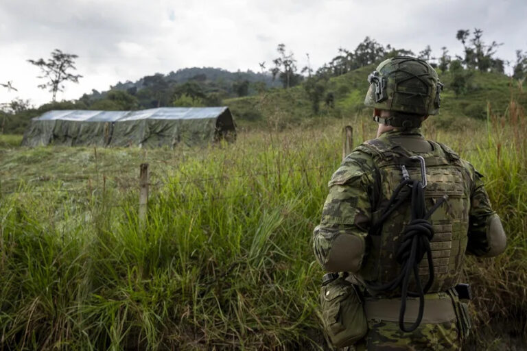 Ecuador reabre frontera con Perú en Loja tras cierre por seguridad Ecuador reabre frontera con Perú en Loja tras cierre por seguridad
