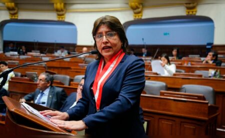 Poder Judicial admite amparo de Delia Espinoza contra Congreso