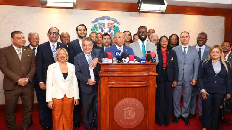 Congreso de RD revisa Código Penal tras protestas y recursos