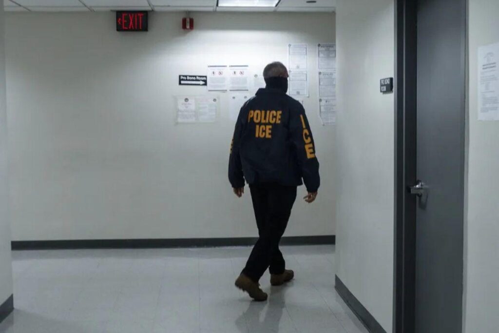 Agente de ICE mata a migrante mexicano en operativo en Houston Agente de ICE mata a migrante mexicano en operativo en Houston