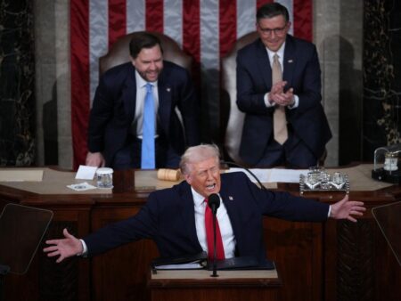 Quebec pospone referéndum independentista hasta salida de Trump Quebec pospone referéndum independentista hasta salida de Trump