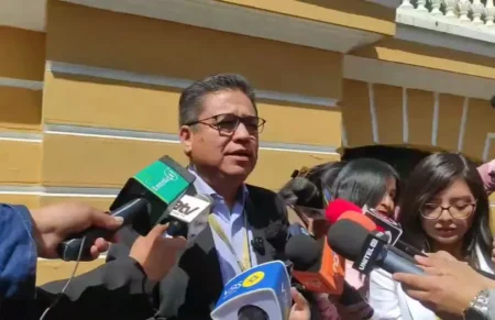 Gobierno reitera vigencia del estado de excepción y llama a cumplirlo