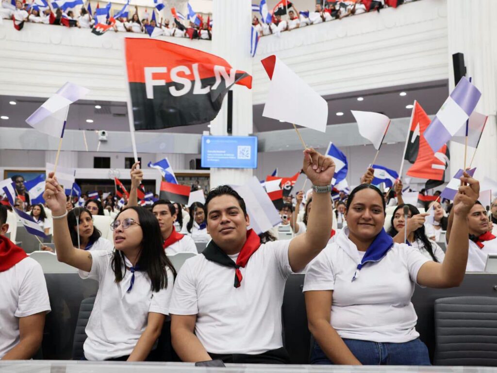 Jóvenes nicaragüenses respaldan reforma parcial a la Constitución