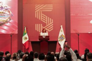 Layda Sansores anuncia nuevas inversiones en transporte, salud, campo y educación durante su Quinto Informe