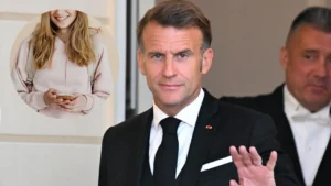 Francia prohíbe móviles en todos los institutos desde 2024