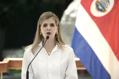 Costa Rica aplica modelo salvadoreño contra crimen en cárceles