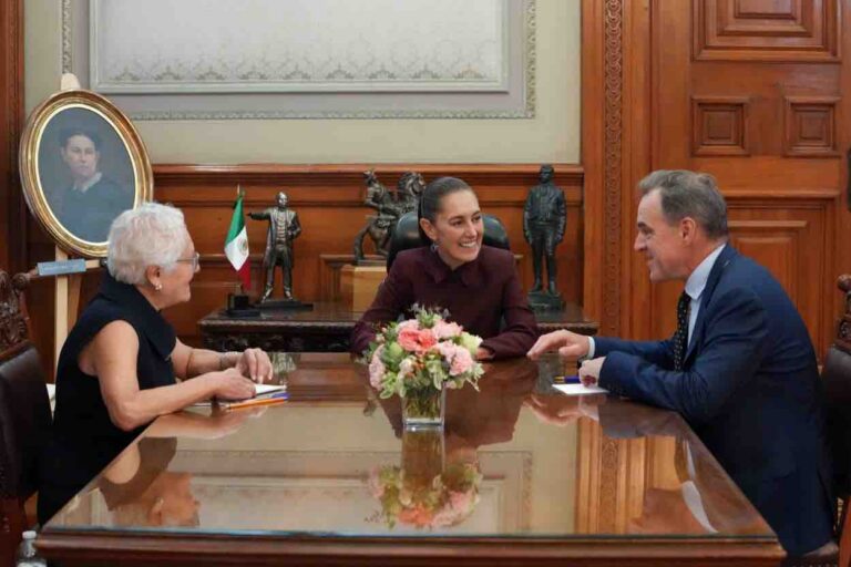 México y Perú restablecen relaciones diplomáticas tras ruptura México y Perú restablecen relaciones diplomáticas tras ruptura