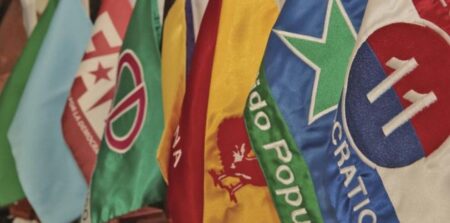 Cuatro partidos reúnen el 97% de los afiliados en Panamá Cuatro partidos reúnen el 97% de los afiliados en Panamá