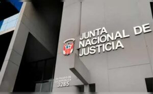 Presentan denuncia constitucional contra siete miembros de la JNJ Presentan denuncia constitucional contra siete miembros de la JNJ