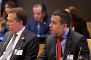 Ecuador reduce IVA turístico al 8% por feriado de octubre 2026 Ecuador reduce IVA turístico al 8% por feriado de octubre 2026