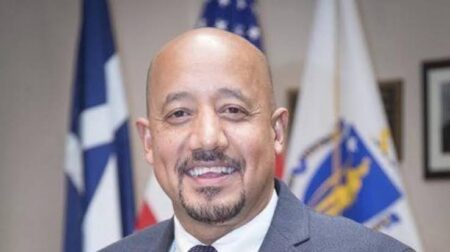 Alcalde de Lawrence acusado de grabaciones ilegales e intimidación