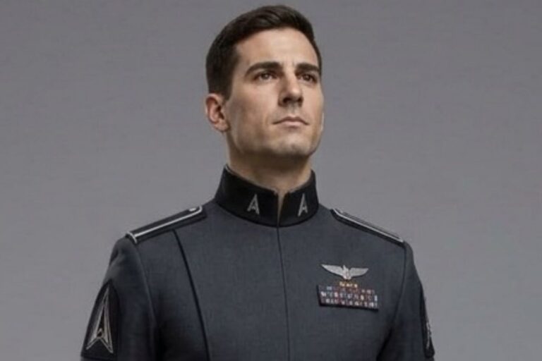 Trump presenta polémico diseño de uniforme para Fuerza Espacial de EE UU Trump presenta polémico diseño de uniforme para Fuerza Espacial de EE UU