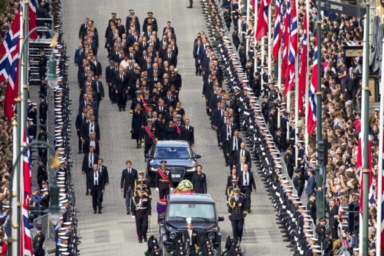 Noruega despide al rey Harald V y proclama a Haakon VIII Noruega despide al rey Harald V y proclama a Haakon VIII