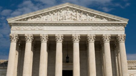 Corte Suprema de EE UU bloquea nuevo mapa electoral en Missouri
