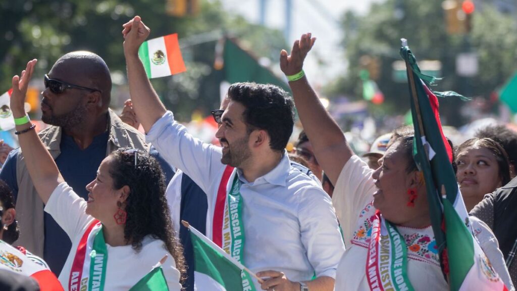 Zohran Mamdani destaca en desfile de la Independencia de México NY Zohran Mamdani destaca en desfile de la Independencia de México NY