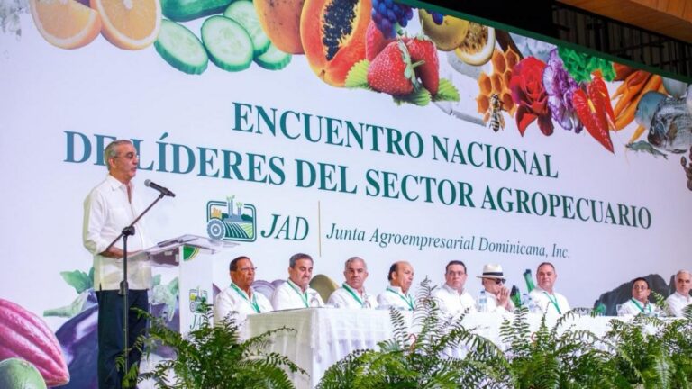 Abinader impulsa modernización agrícola en República Dominicana