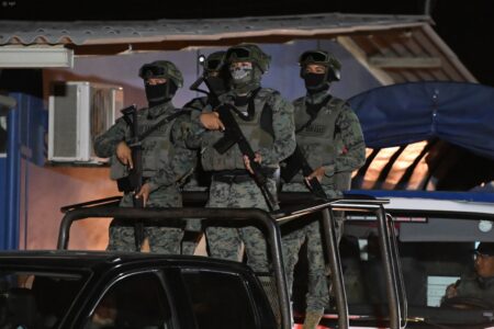 Toque de queda en Ecuador deja 150 detenidos en cuatro provincias Toque de queda en Ecuador deja 150 detenidos en cuatro provincias