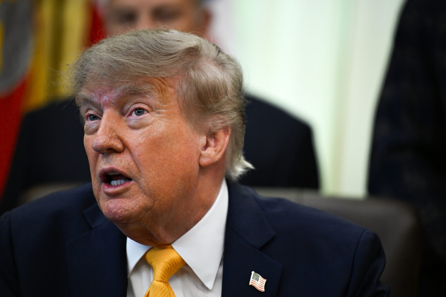 Trump critica comercio con México pero destaca trato con Sheinbaum