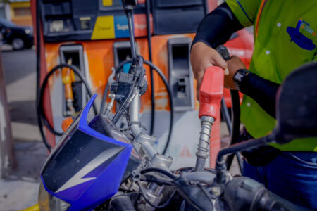 Guatemala suspende IVA e impuesto a combustibles hasta 2026
