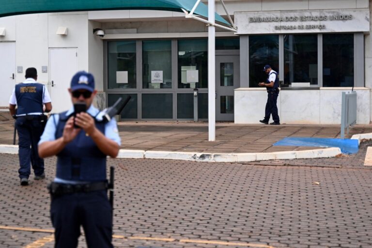 EE UU suspende servicios consulares en Brasil por elecciones EE UU suspende servicios consulares en Brasil por elecciones