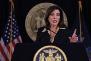 Nueva York propone reforma tras caso de violación en Cornell