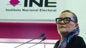 PRI y PAN piden investigar contratos tras renuncia en el INE PRI y PAN piden investigar contratos tras renuncia en el INE