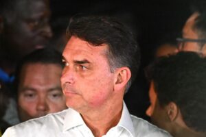 Argentina niega solicitud de asilo de Flávio Bolsonaro tras comicios