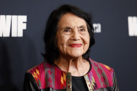 Fallece Dolores Huerta, pionera latina de derechos campesinos en EE.UU.