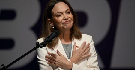 María Corina Machado agradece apoyo de Panamá tras regresar al país